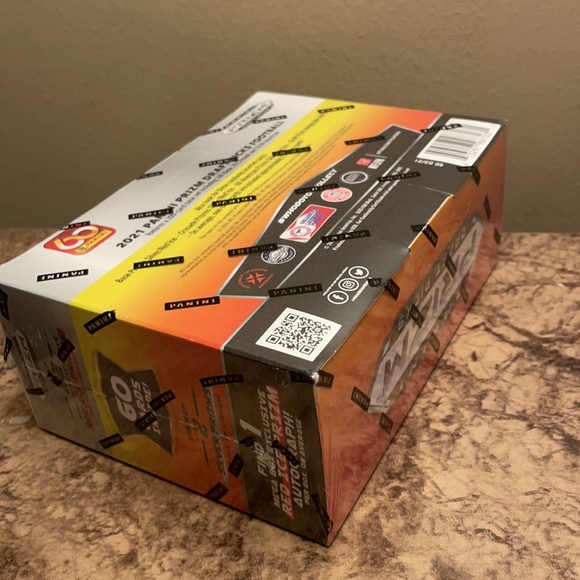 2021 Panini Prizm Collegiate Draft Picks Box Football Cards Trevor Lawrence - Picture 5 of 5